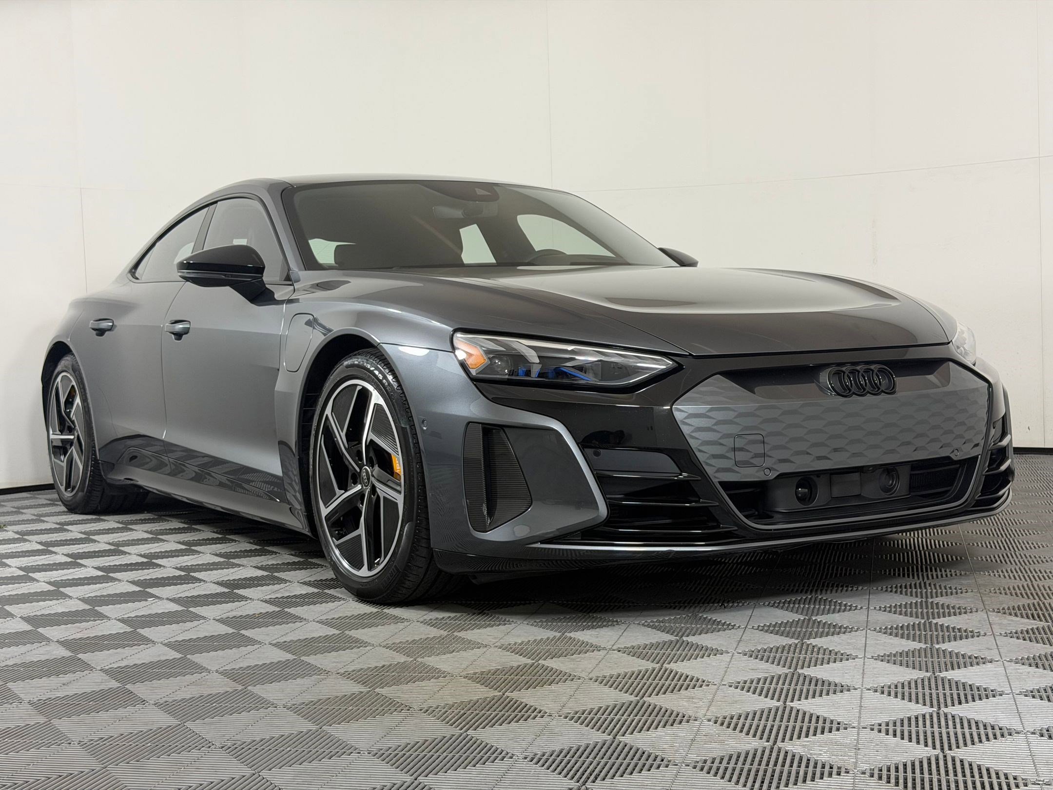 Used 2024 Audi RS e-tron GT w/ Carbon Performance Package AWD/4WD image 7