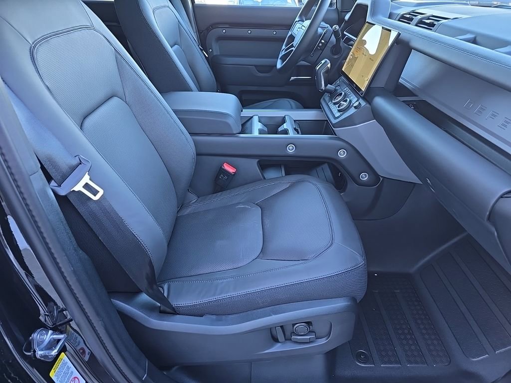 New 2026 Land Rover Defender 110 V8 AWD/4WD image 7
