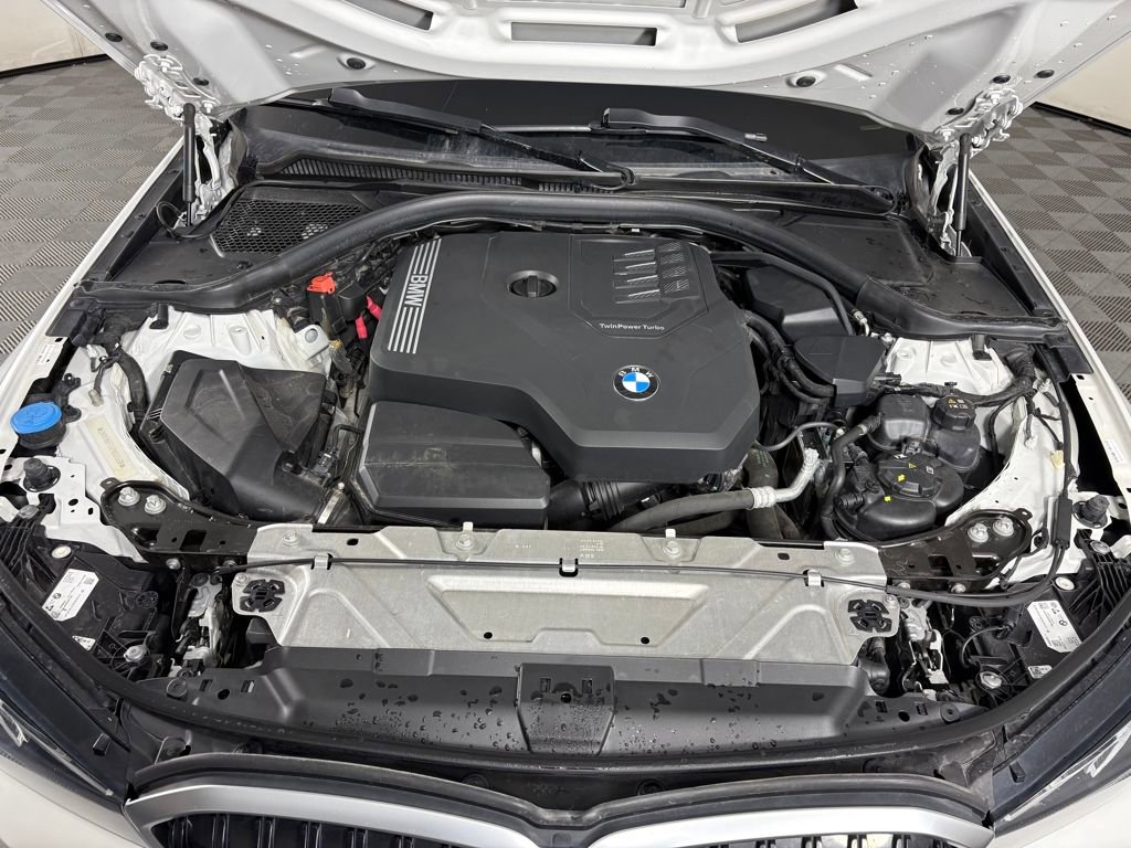 Used 2023 BMW 330i xDrive 330i xDrive w/ Premium Package image 9