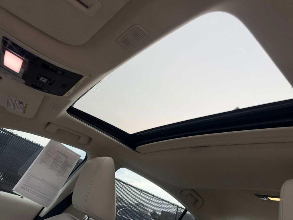 Used 2024 Lexus ES 350 w/ Premium Package FWD image 17
