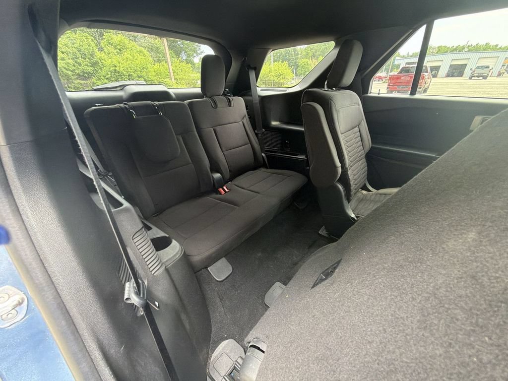 Used 2020 Ford Explorer XLT w/ Comfort Package RWD image 26