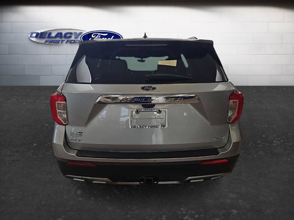 Used 2023 Ford Explorer XLT w/ Equipment Group 202A AWD/4WD image 6