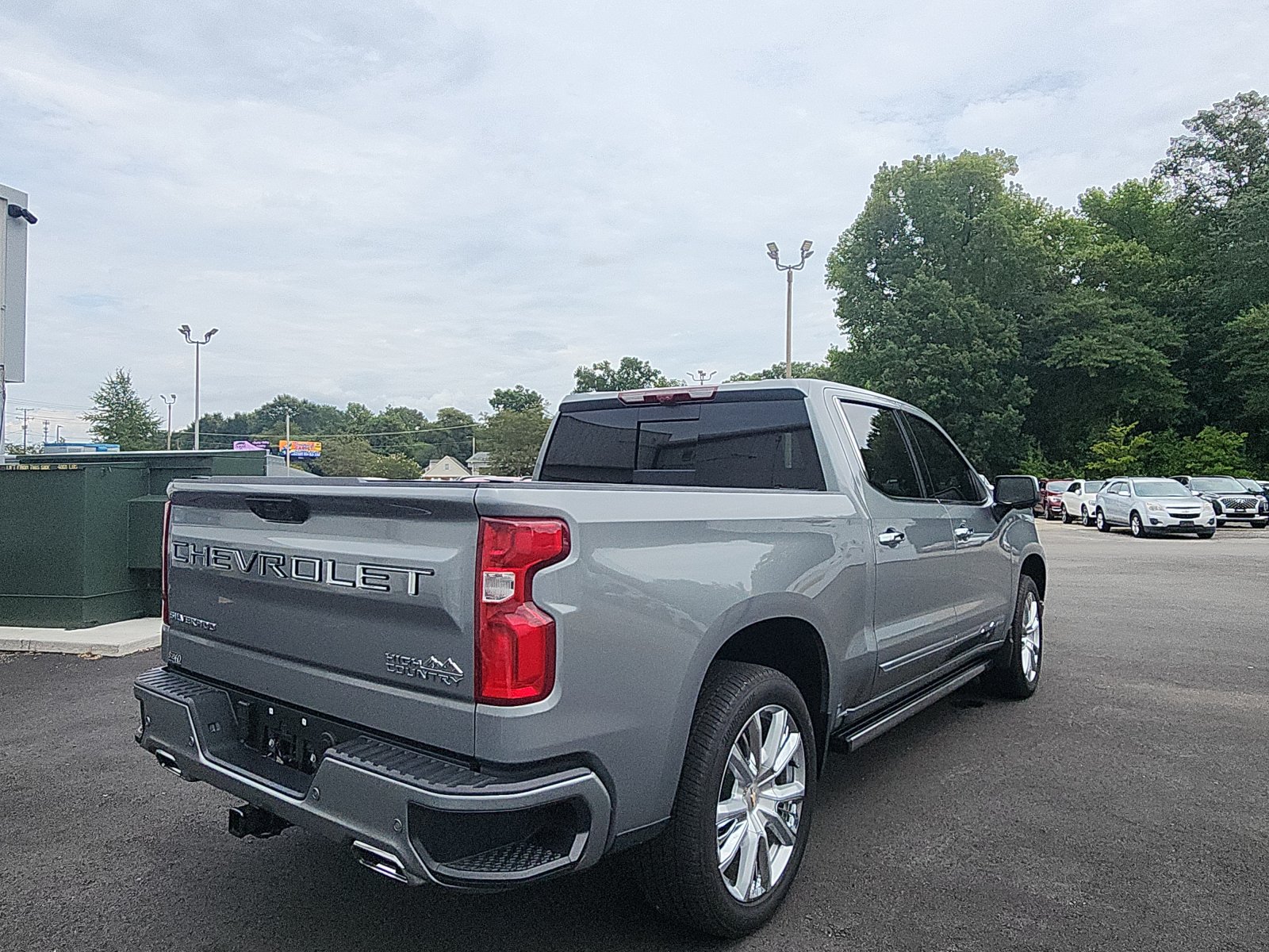 Used 2024 Chevrolet Silverado 1500 High Country w/ High Country Premium Package AWD/4WD image 5