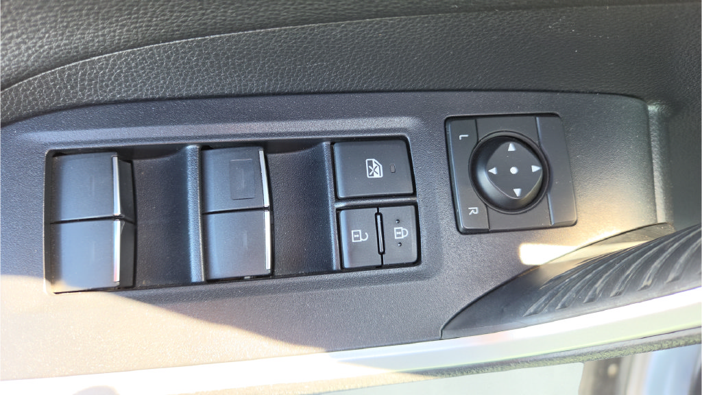 Used 2023 Toyota RAV4 XSE w/ XSE Grade Weather Package AWD/4WD image 28