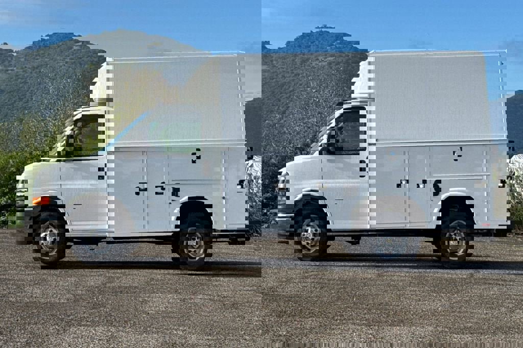 New 2026 Chevrolet Express 3500 w/ Power Convenience Package image 7