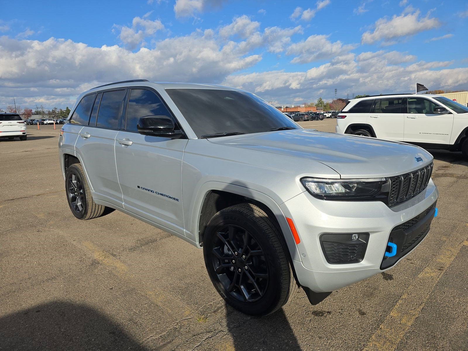 Used 2024 Jeep Grand Cherokee Limited 4xe AWD/4WD image 2