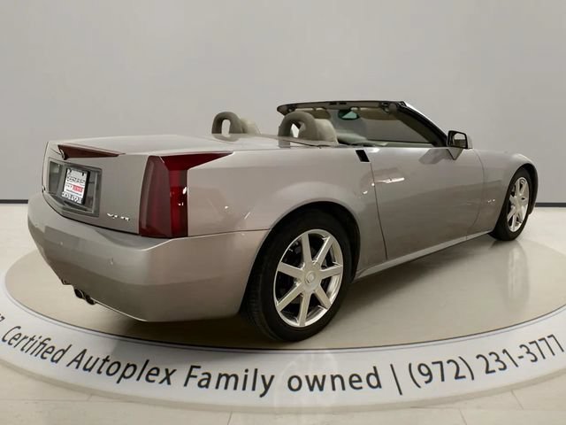 Used 2005 Cadillac XLR RWD image 9