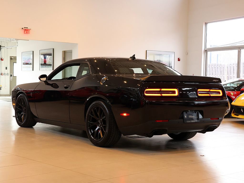 Used 2015 Dodge Challenger SRT Hellcat image 2