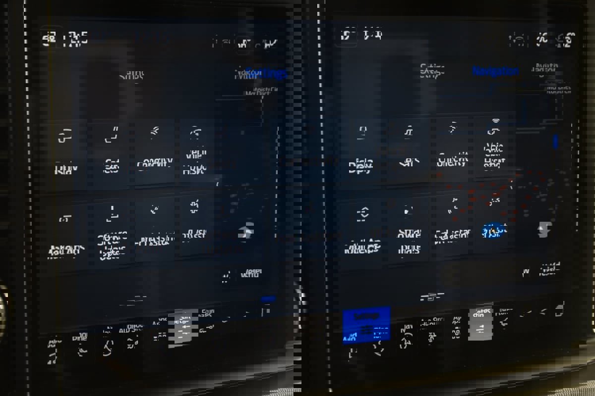 Used 2024 Ford F350 Platinum image 41