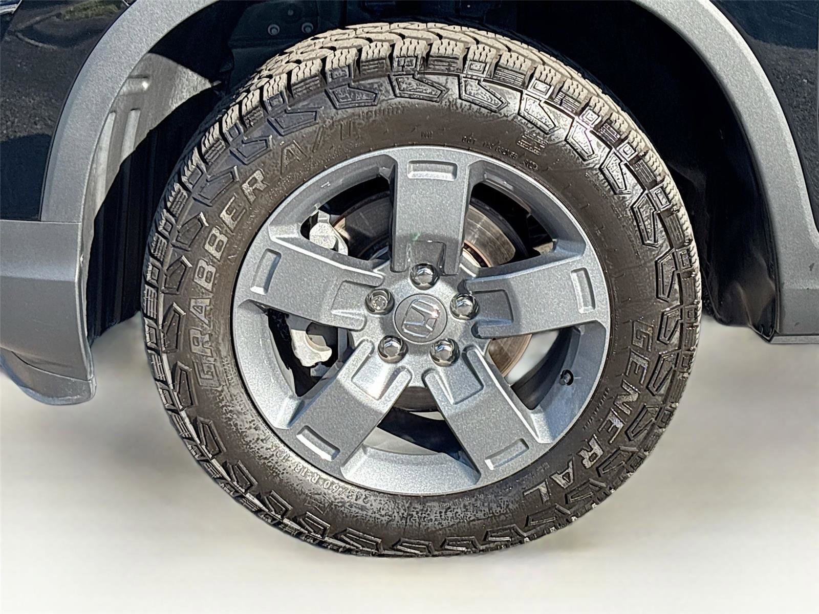 Used 2025 Honda Ridgeline TrailSport image 37