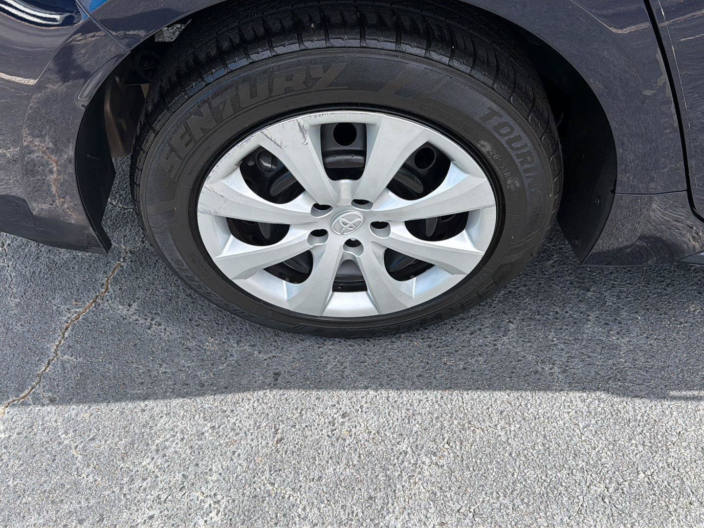 Used 2024 Toyota Corolla LE FWD image 36