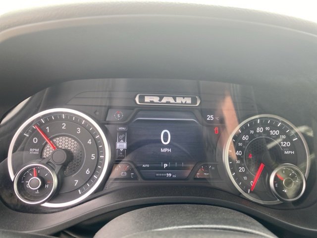 New 2026 RAM 1500 4x4 Crew Cab image 16