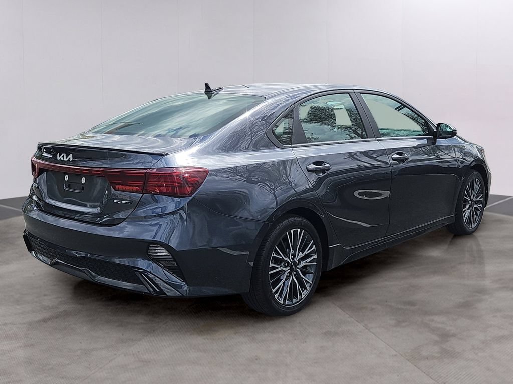Used 2023 Kia Forte GT-Line w/ GT-Line Technology Package FWD image 4