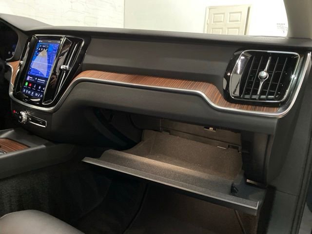 Used 2025 Volvo V60 B5 Cross Country Plus AWD/4WD image 56
