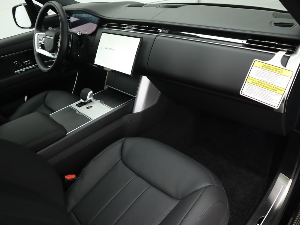 New 2026 Land Rover Range Rover SE image 18
