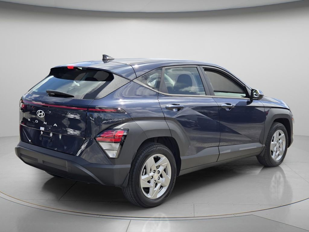 Certified 2024 Hyundai Kona SE image 7