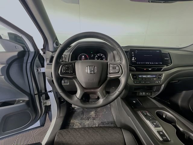 Used 2025 Honda Ridgeline Sport image 14
