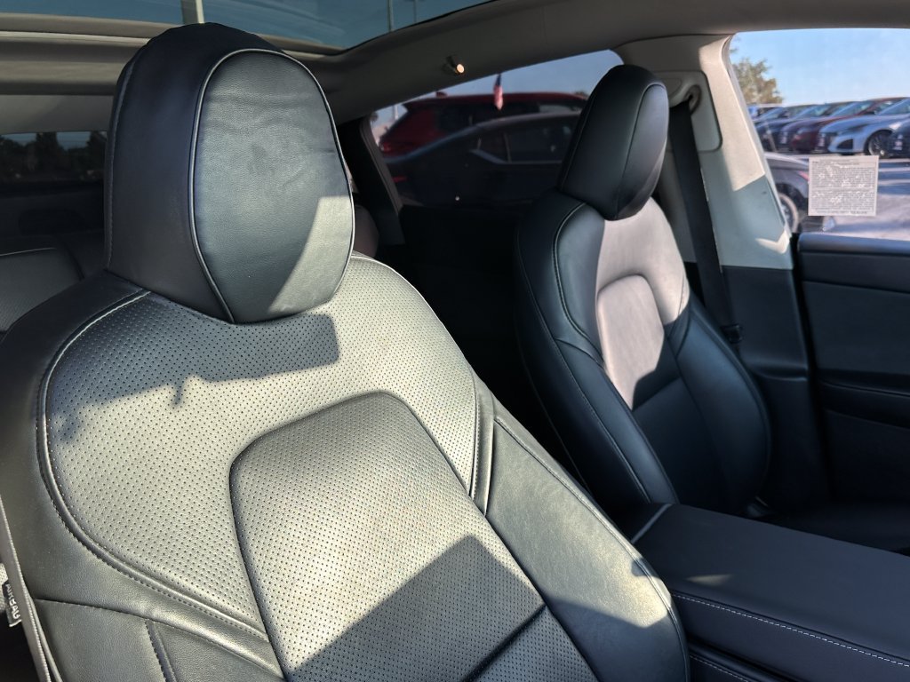 Used 2024 Tesla Model Y Long Range AWD/4WD image 14