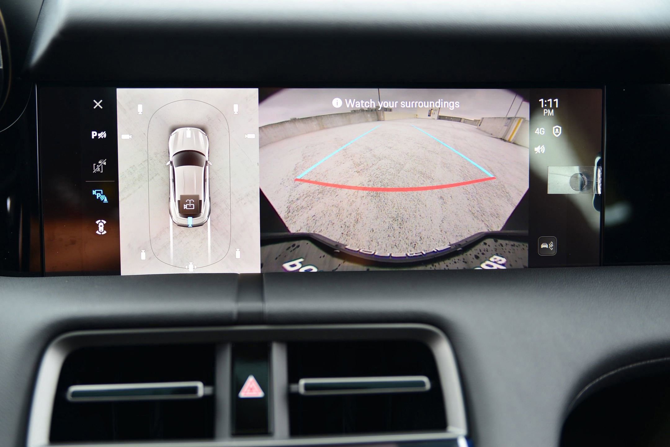 Used 2025 Porsche Taycan image 33