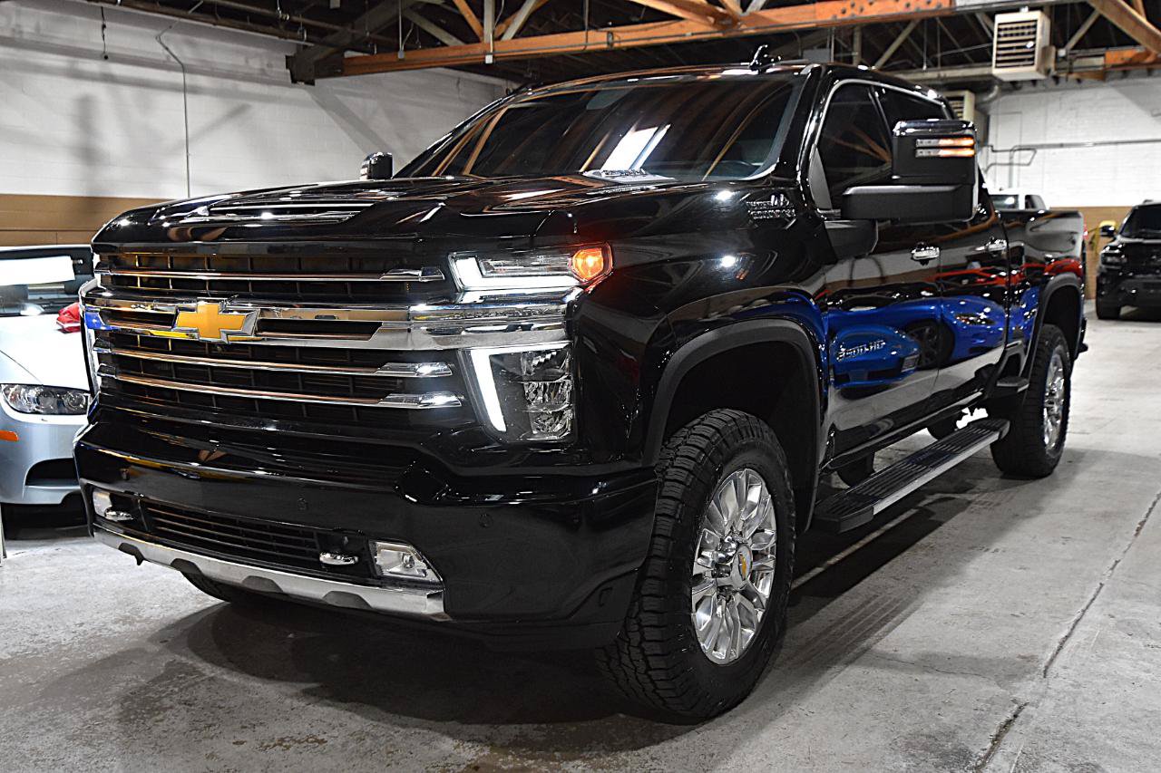 Used 2023 Chevrolet Silverado 3500 High Country w/ Z71 Off-Road Package AWD/4WD image 3