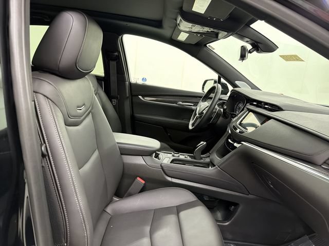 Certified 2026 Cadillac XT5 Sportv w/ LPO, Floor Liner Package AWD/4WD image 24