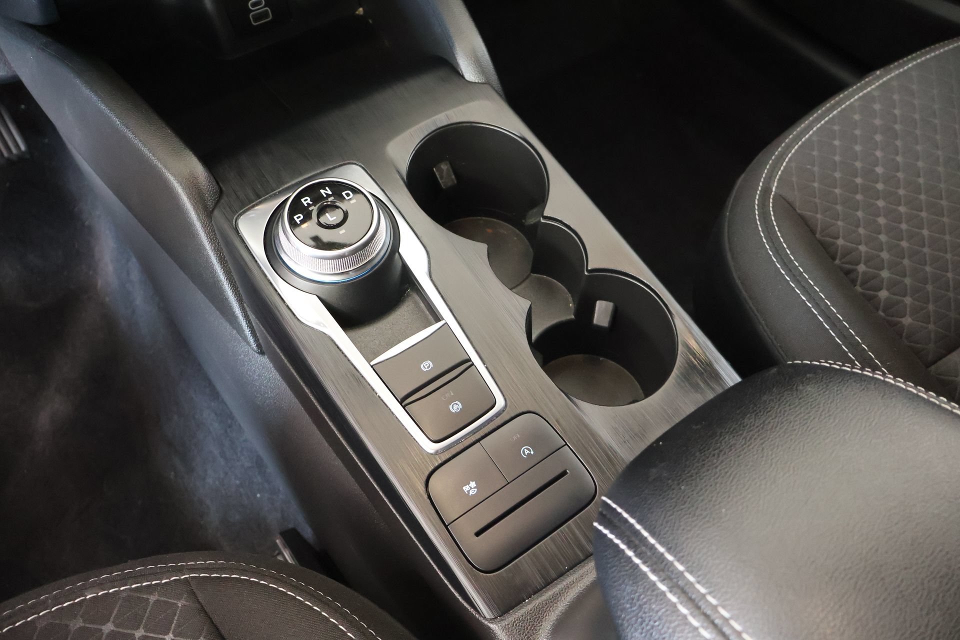 Used 2025 Ford Escape Active AWD/4WD image 7