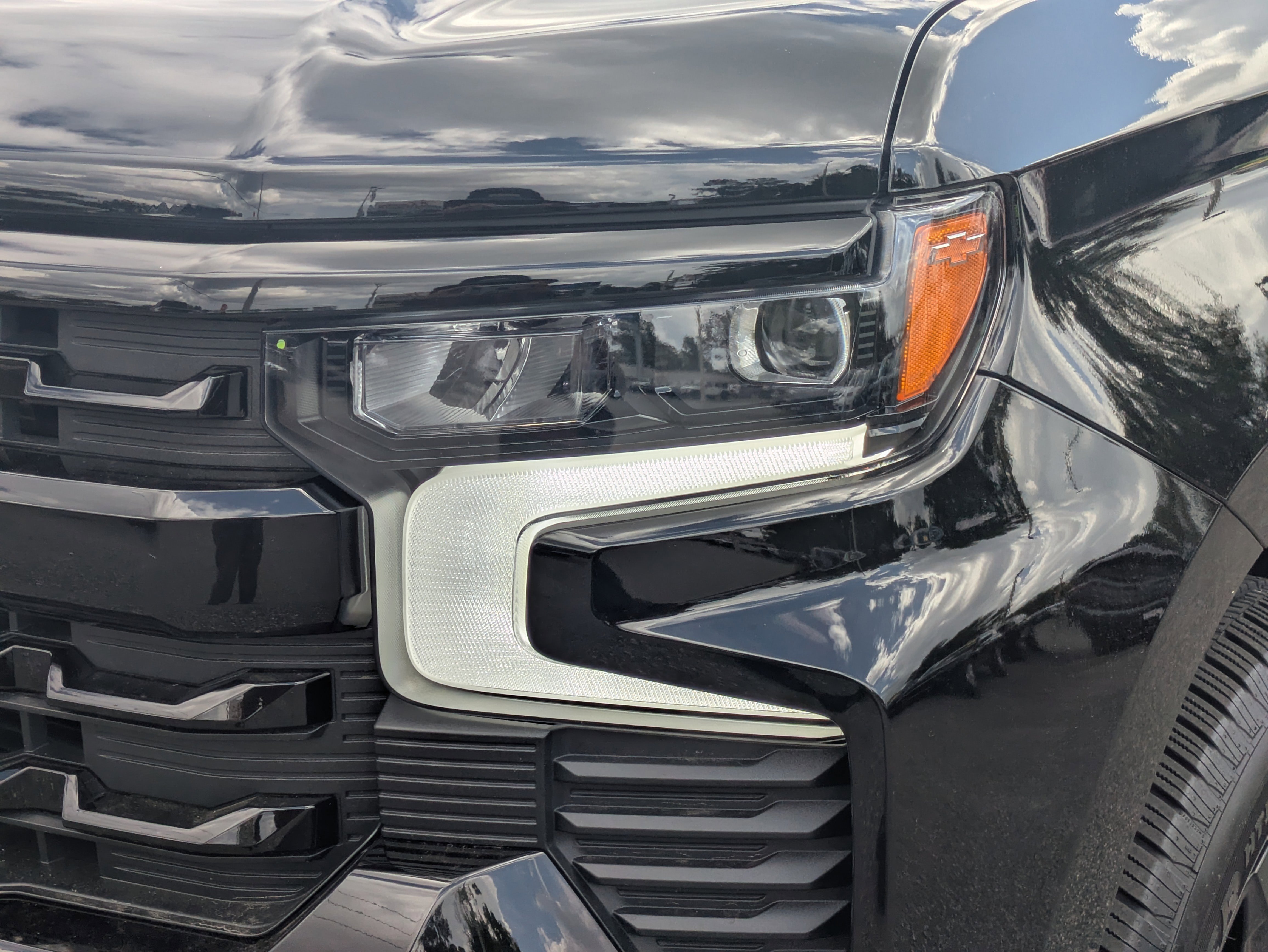 Used 2024 Chevrolet Silverado 1500 RST w/ Rally Edition AWD/4WD image 10