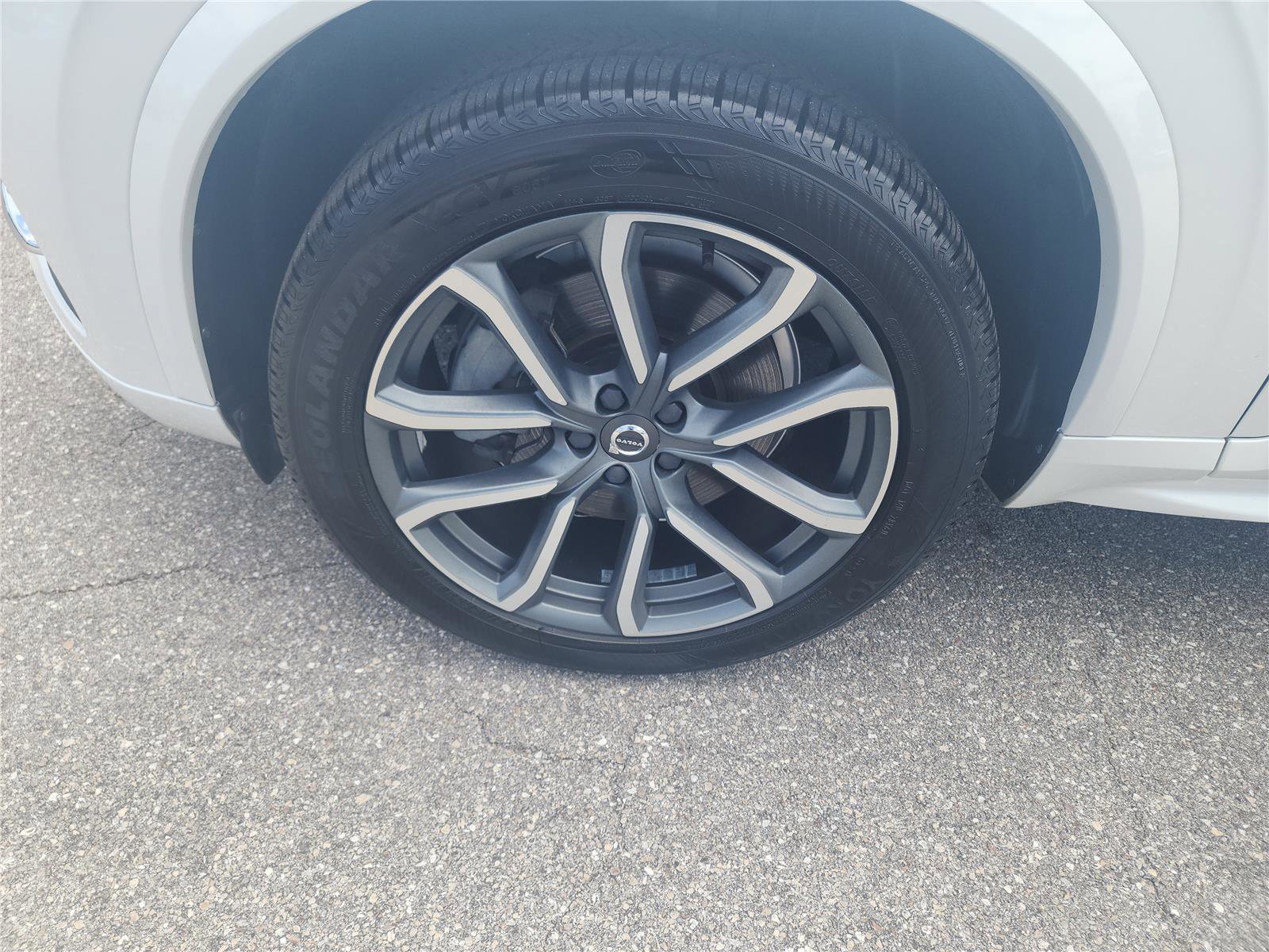 Used 2019 Volvo XC90 T5 Momentum image 9