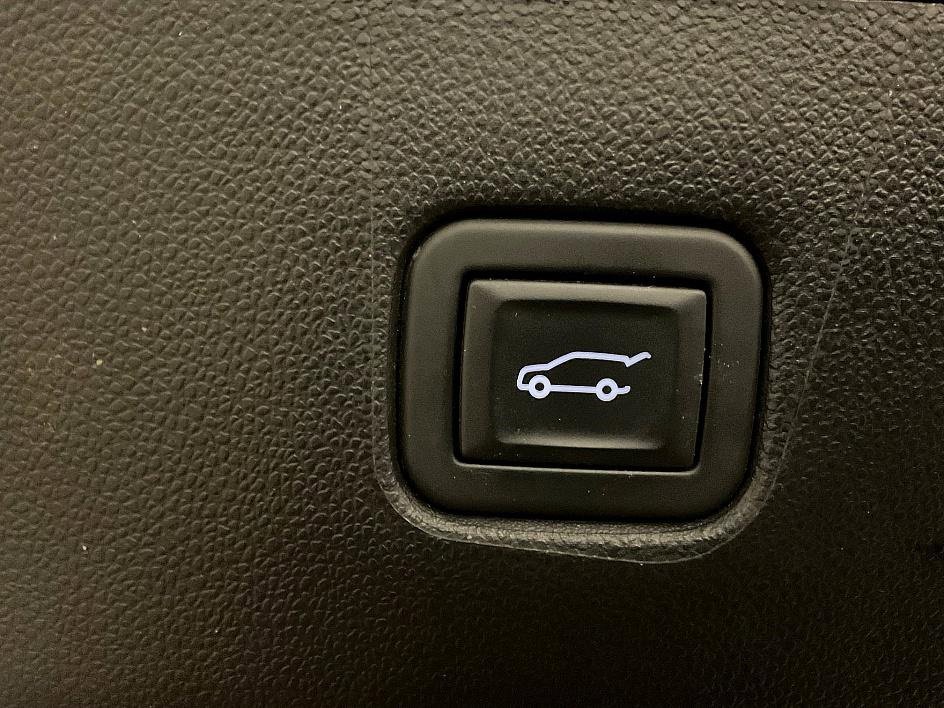 Used 2023 Chevrolet Blazer RS image 16