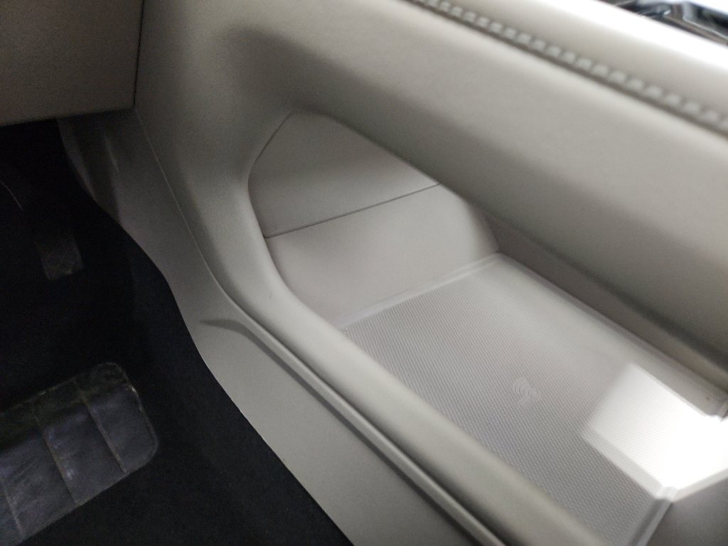 Certified 2025 Volkswagen Atlas SE w/ Panoramic Sunroof Package FWD image 26