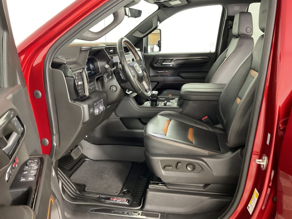 Used 2023 GMC Sierra 1500 AT4 w/ Technology Package AWD/4WD image 15