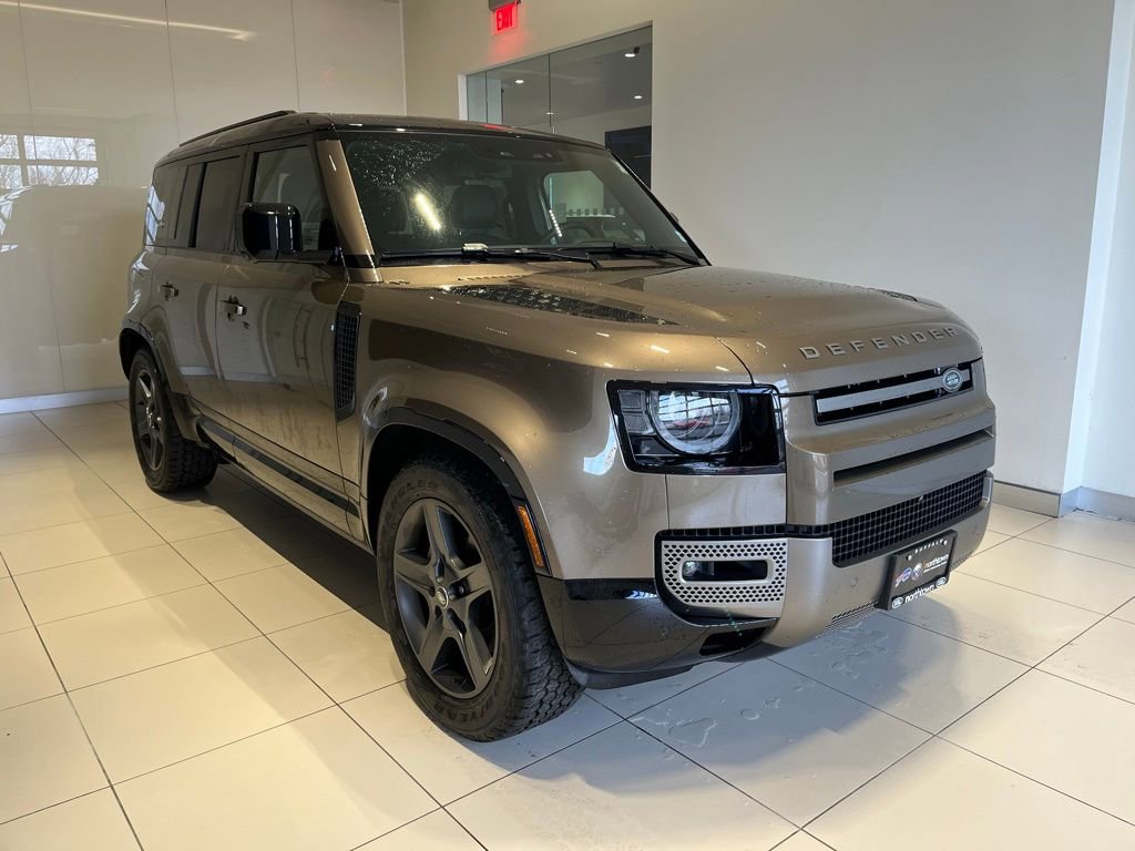 Used 2024 Land Rover Defender 110 X-Dynamic SE image 7