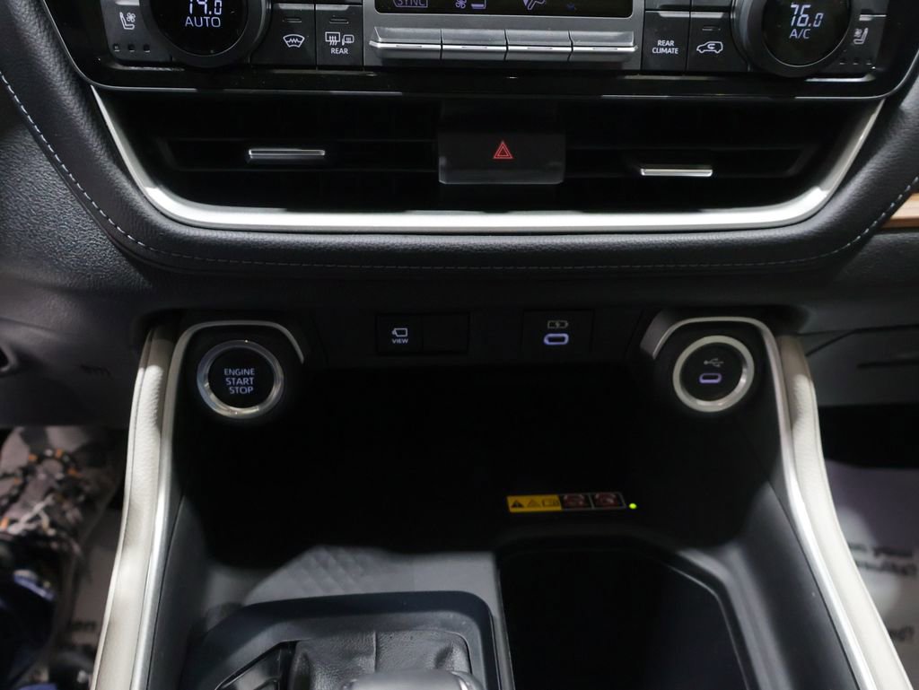 Certified 2024 Toyota Grand Highlander Platinum image 29