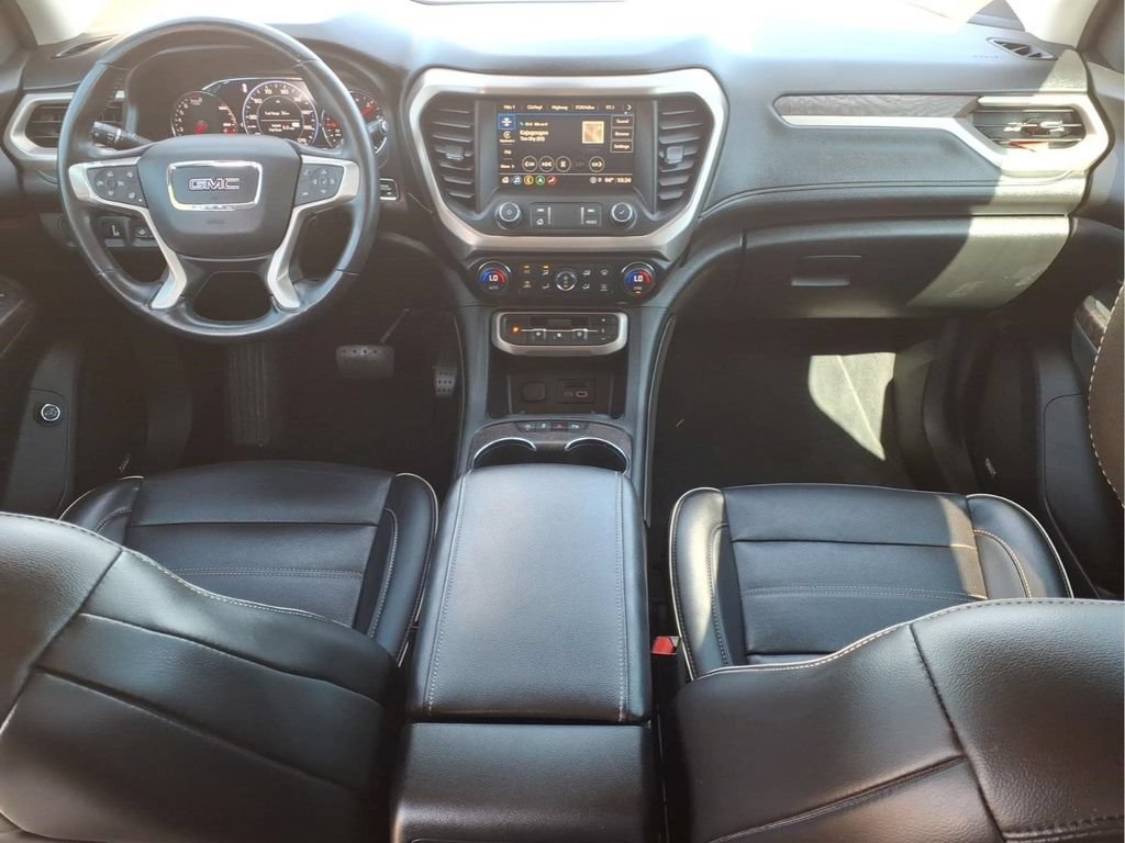 Used 2021 GMC Acadia Denali w/ Denali Technology Package FWD image 18