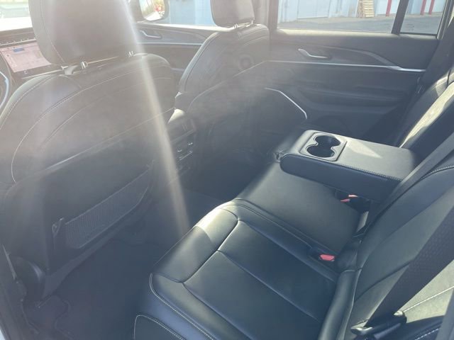 Used 2022 Jeep Grand Cherokee Limited 4xe AWD/4WD image 31
