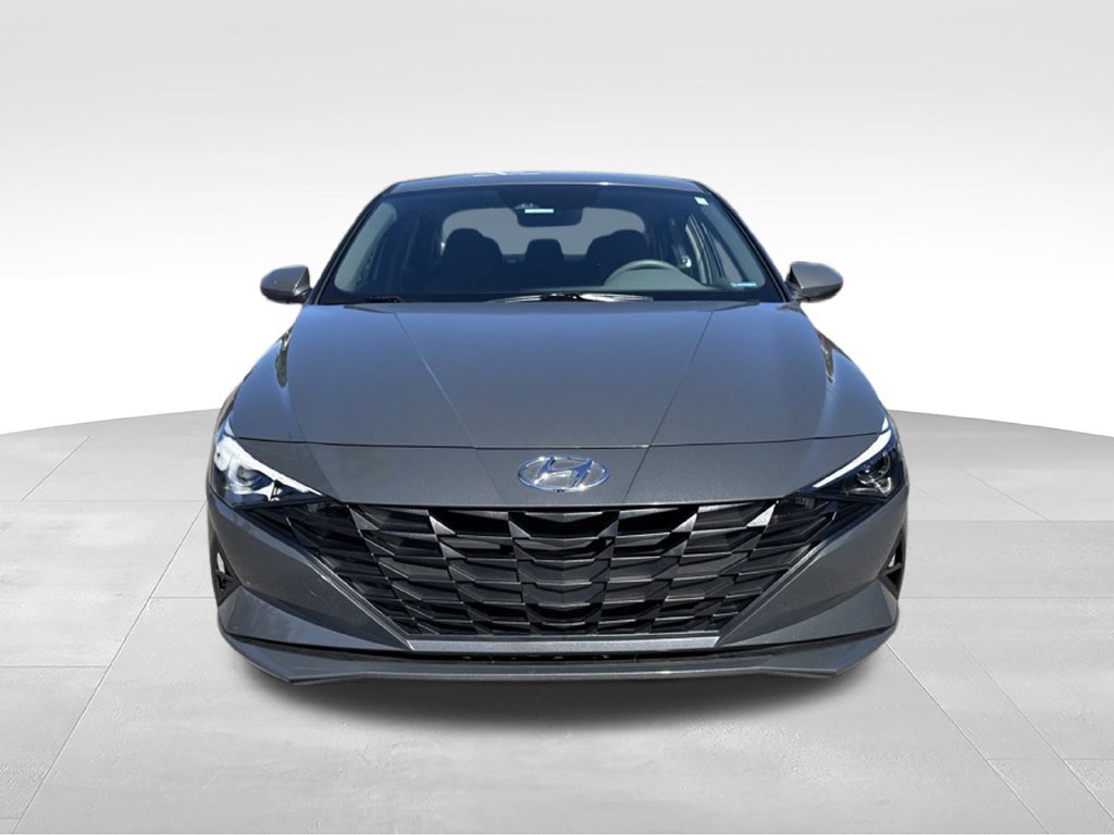 Used 2023 Hyundai Elantra SEL FWD image 2