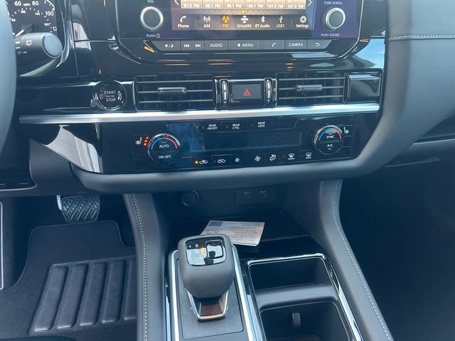 New 2025 Nissan Pathfinder SV image 15