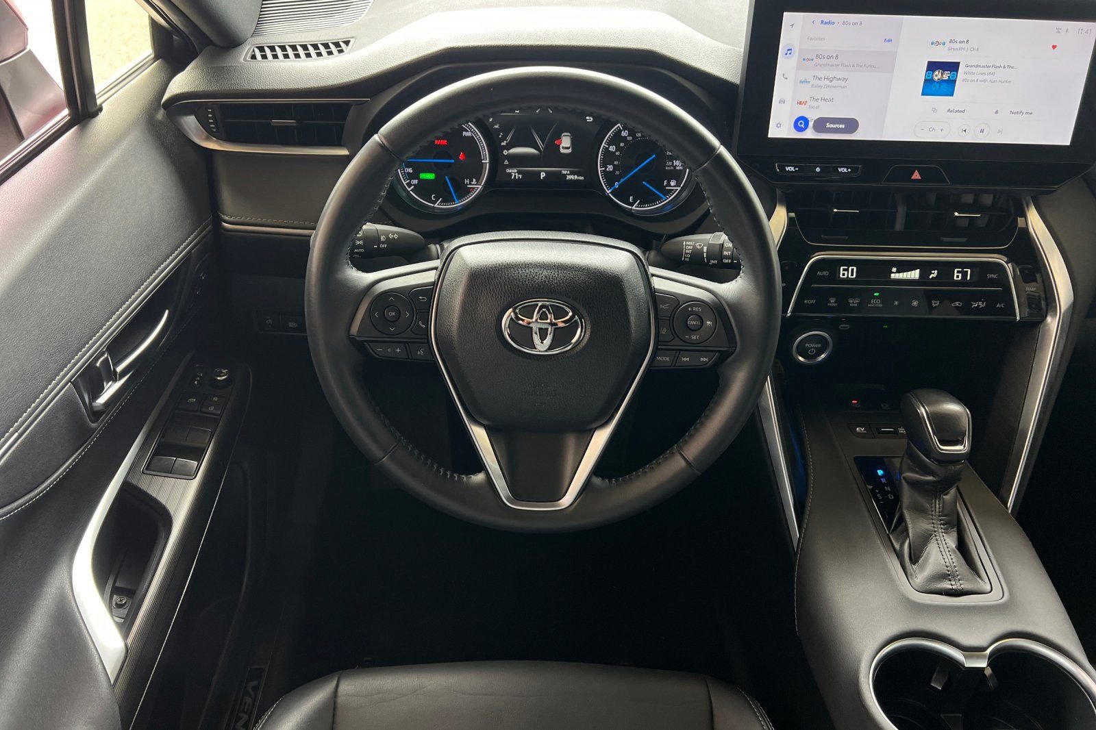 Used 2024 Toyota Venza XLE AWD/4WD image 16