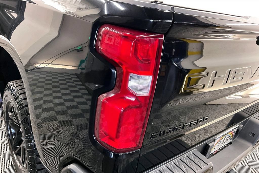 Used 2022 Chevrolet Silverado 1500 LT Trail Boss w/ LT Trail Boss Premium Package AWD/4WD image 27