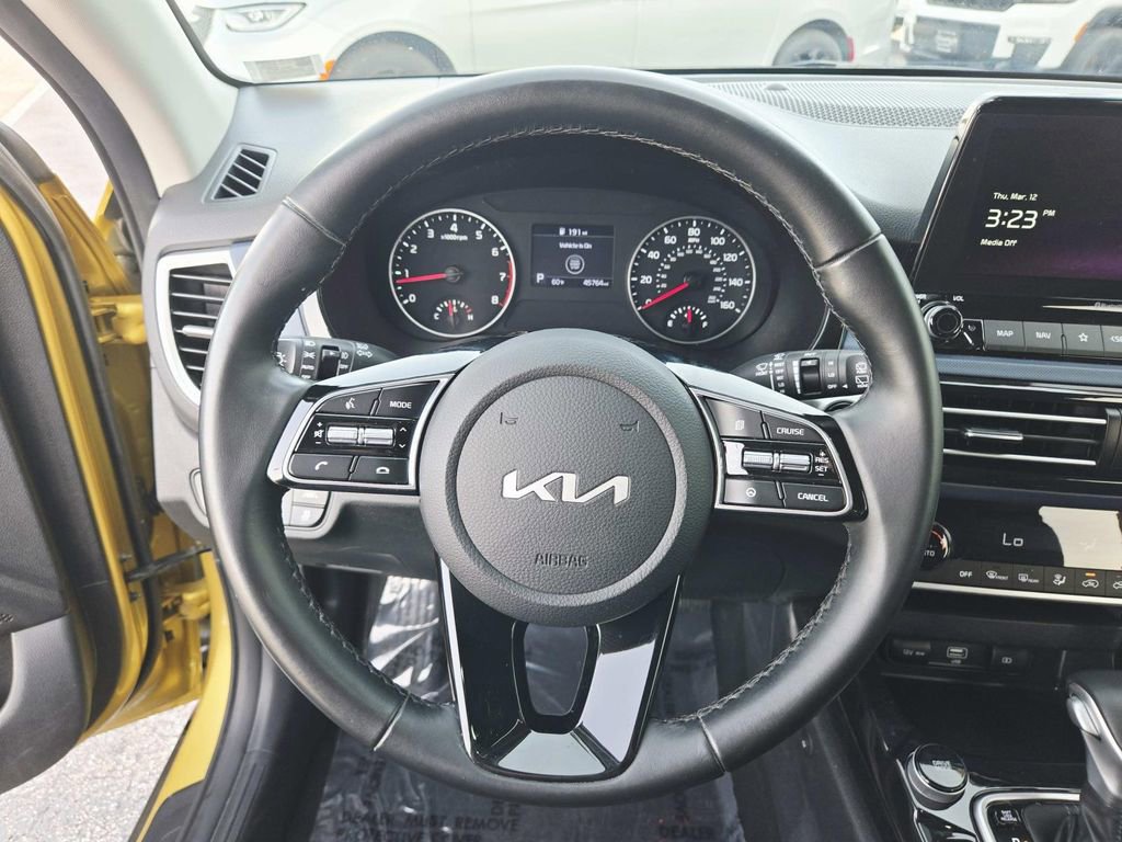Used 2023 Kia Seltos Nightfall Edition image 18