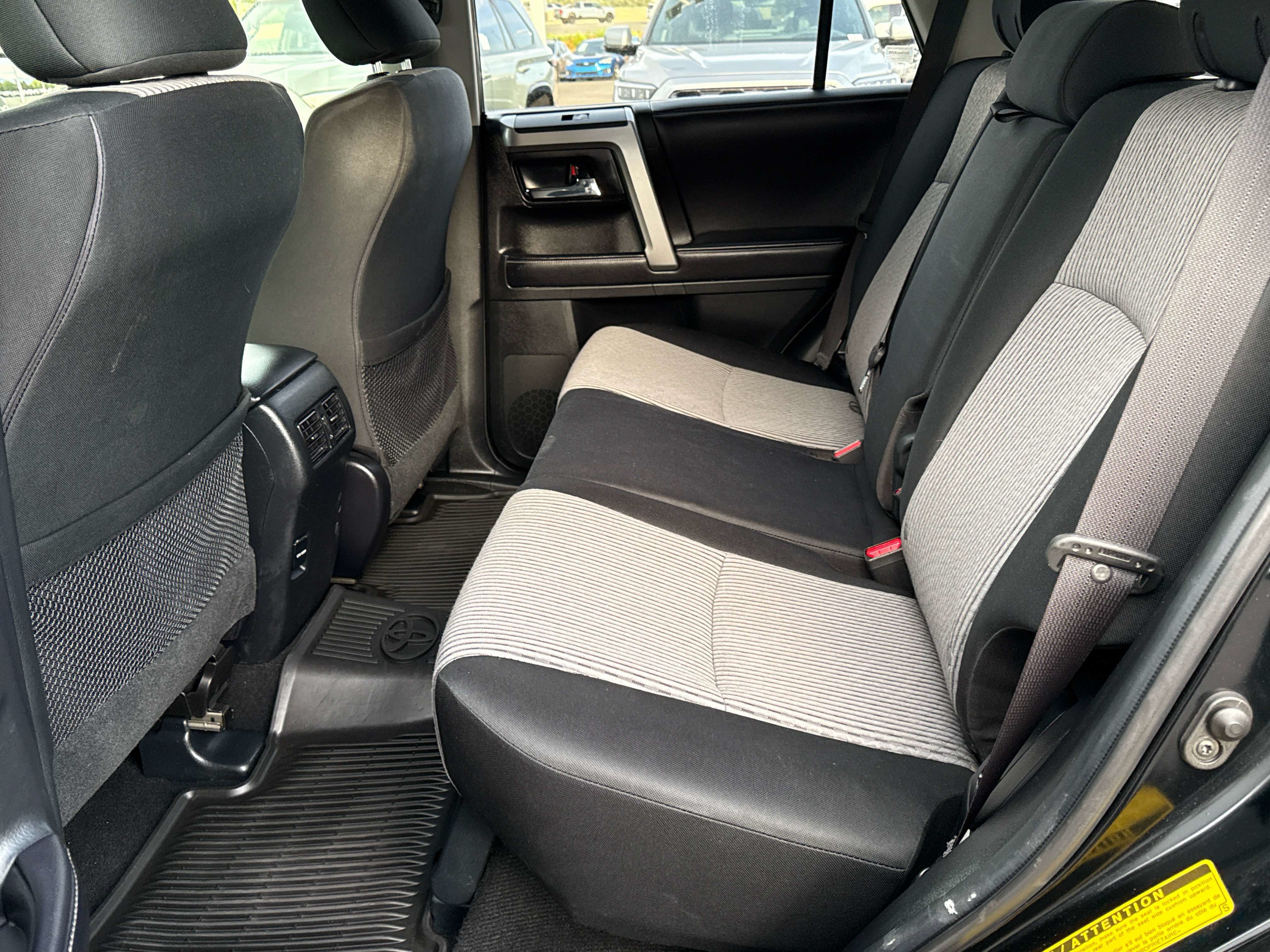 Used 2018 Toyota 4Runner SR5 AWD/4WD image 14