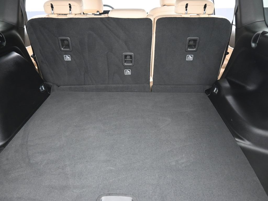 Used 2023 Jeep Grand Cherokee Limited image 14