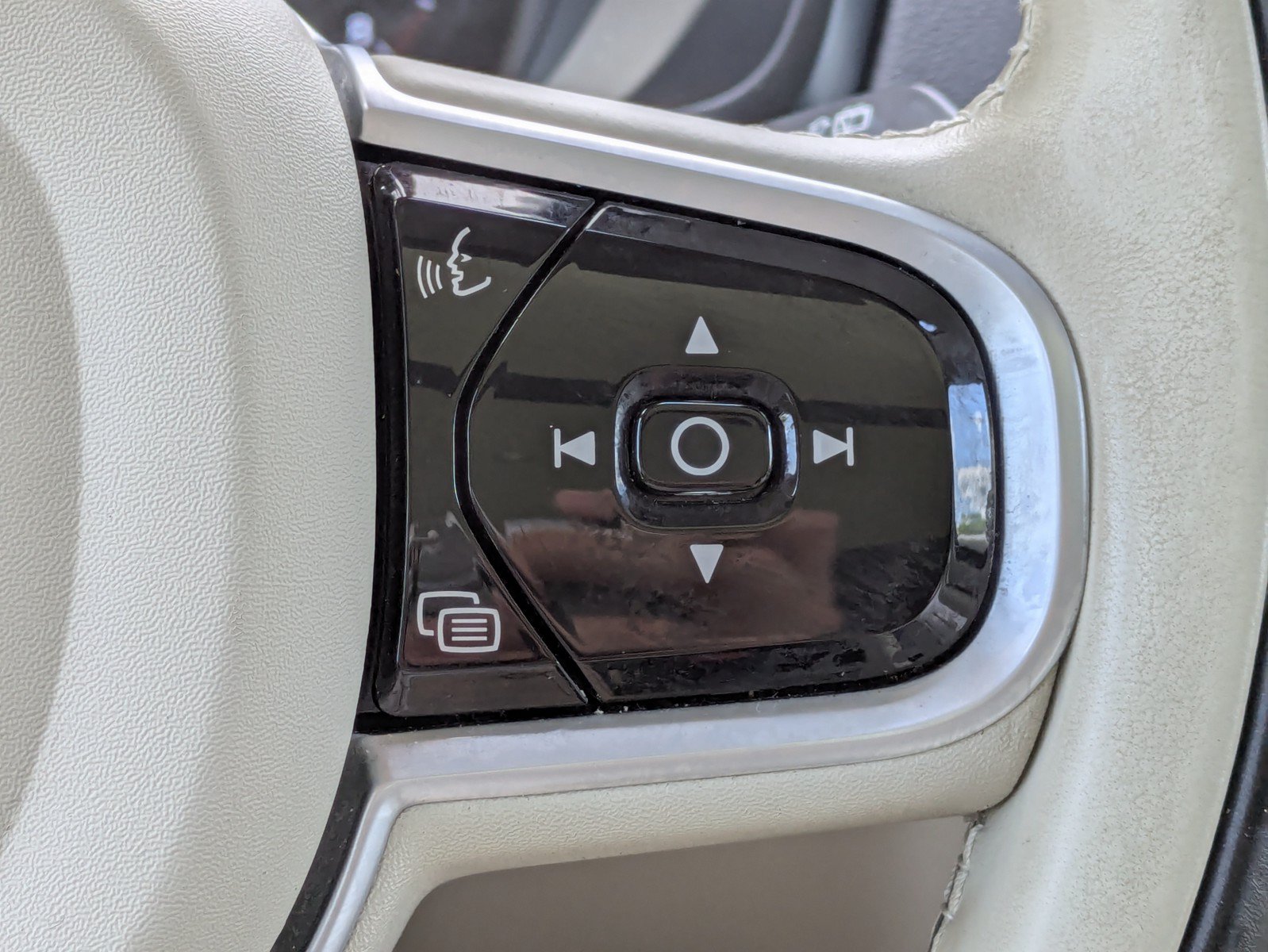 Used 2021 Volvo XC90 T6 Inscription AWD/4WD image 26