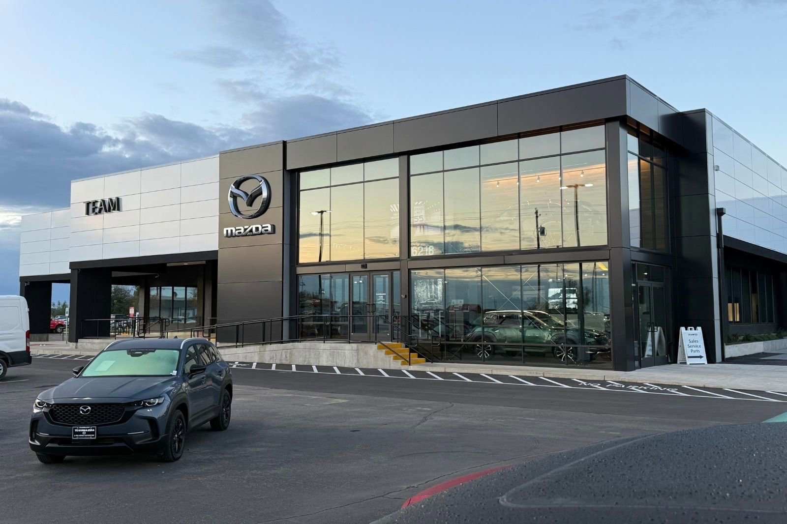 Certified 2025 MAZDA CX-30 2.5 Turbo w/ Premium Package image 28