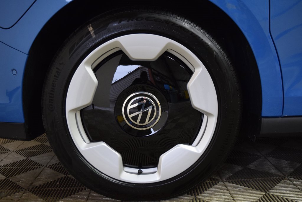 New 2025 Volkswagen ID. Buzz Pro S Plus image 16