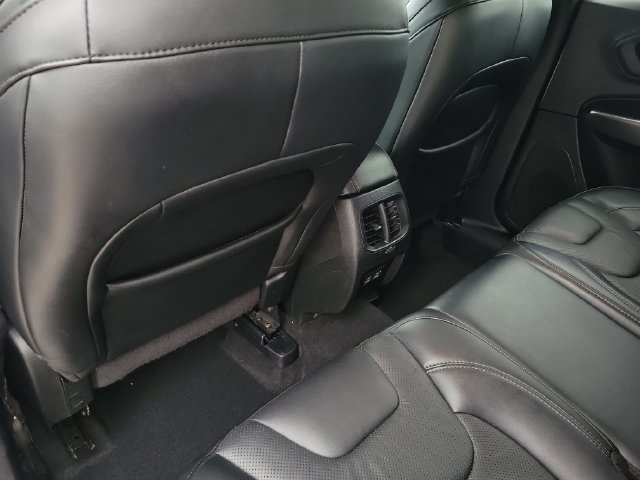 Used 2021 Jeep Cherokee Latitude Lux AWD/4WD image 7
