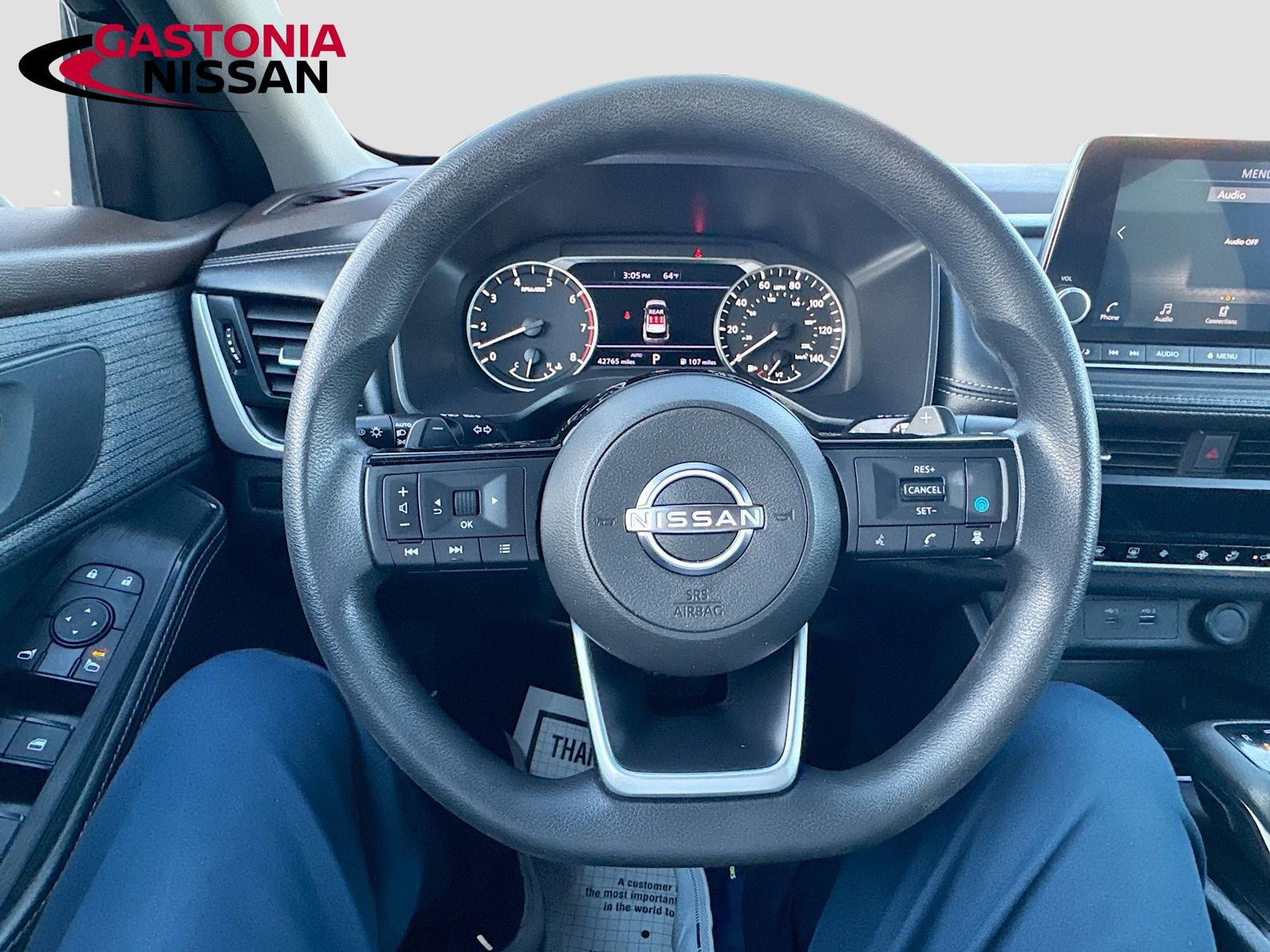 Used 2023 Nissan Rogue SV image 14