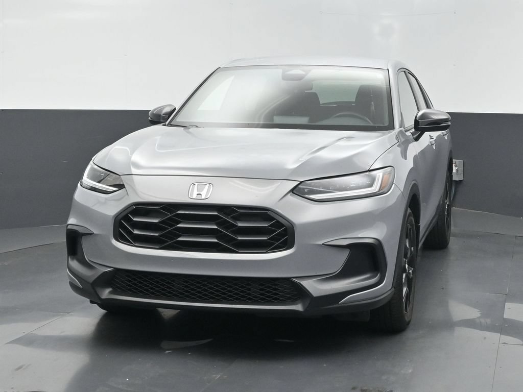 Used 2025 Honda HR-V Sport image 2