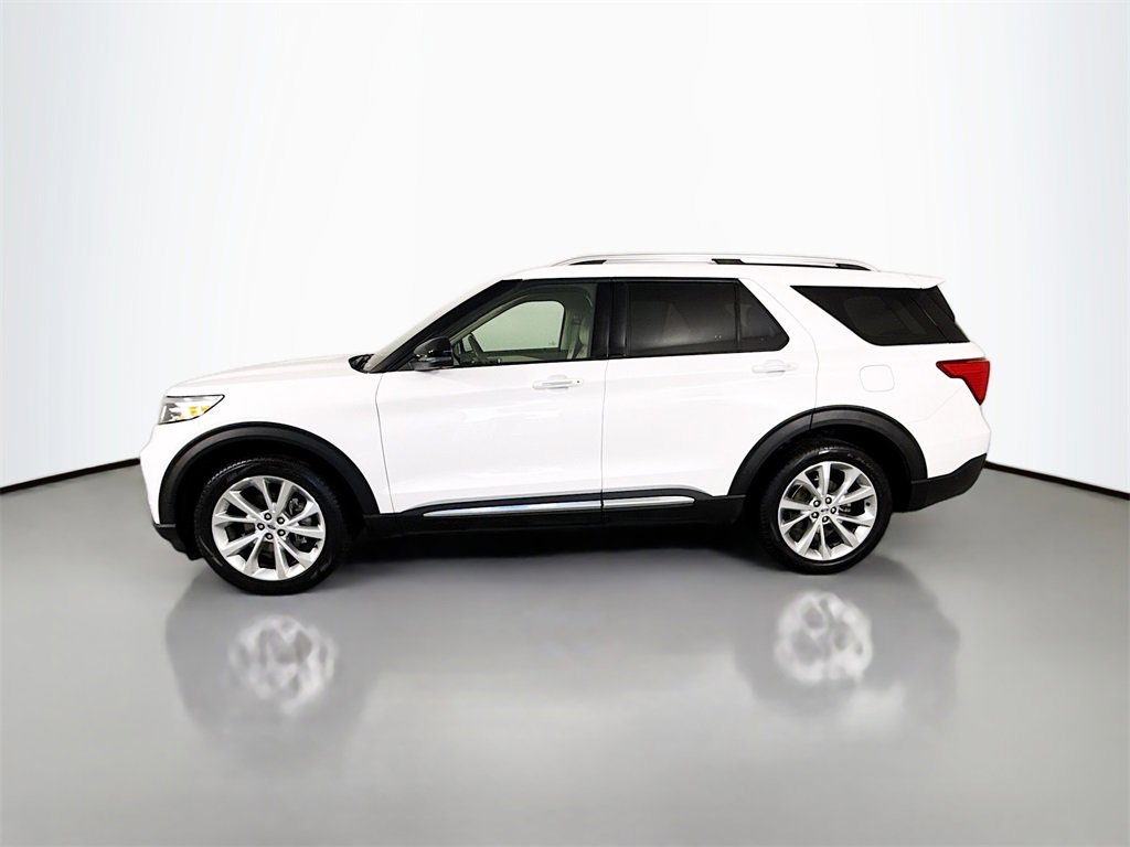 Used 2022 Ford Explorer Platinum w/ Equipment Group 601A image 2