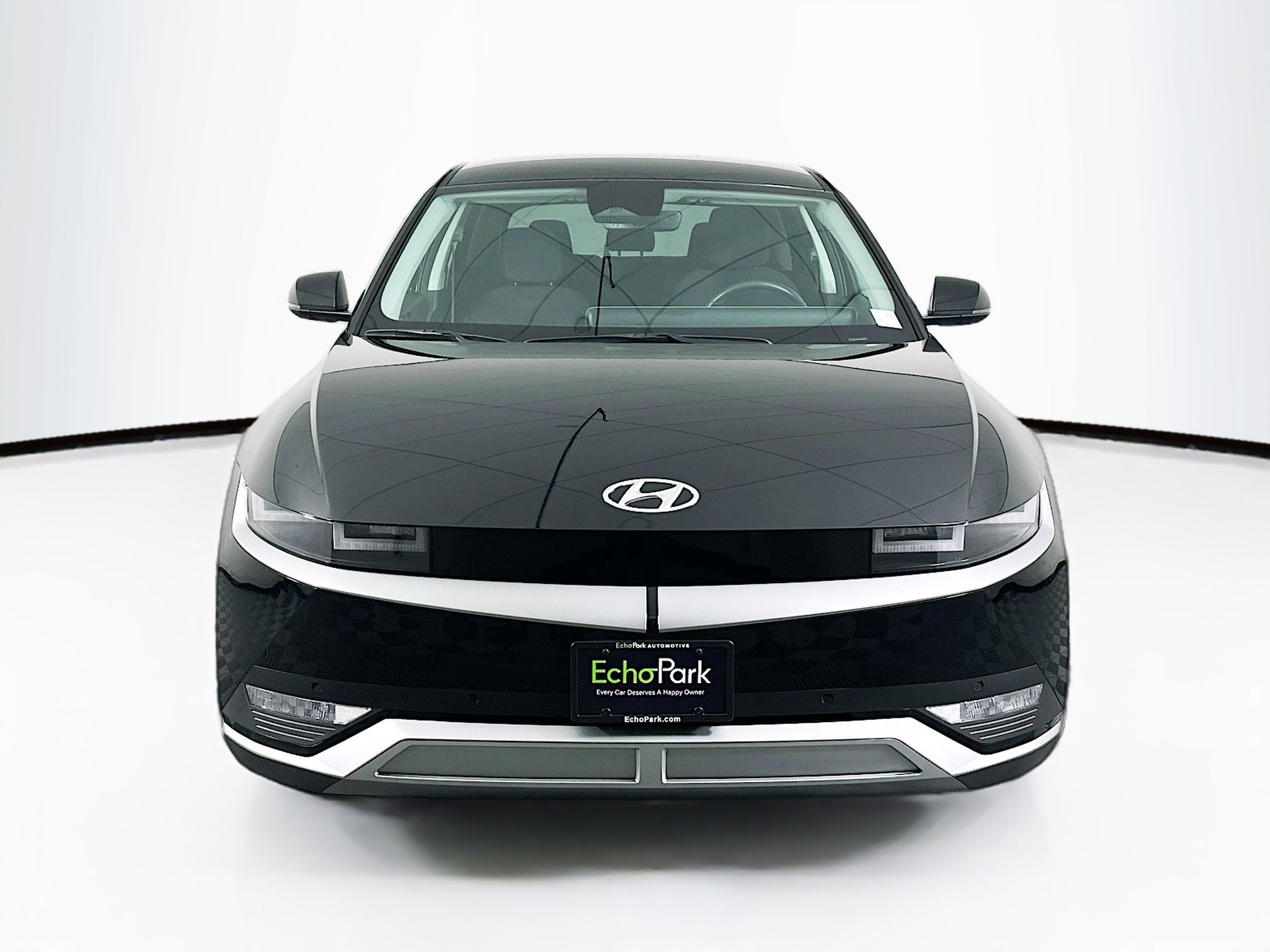 Used 2024 Hyundai Ioniq 5 SEL image 2